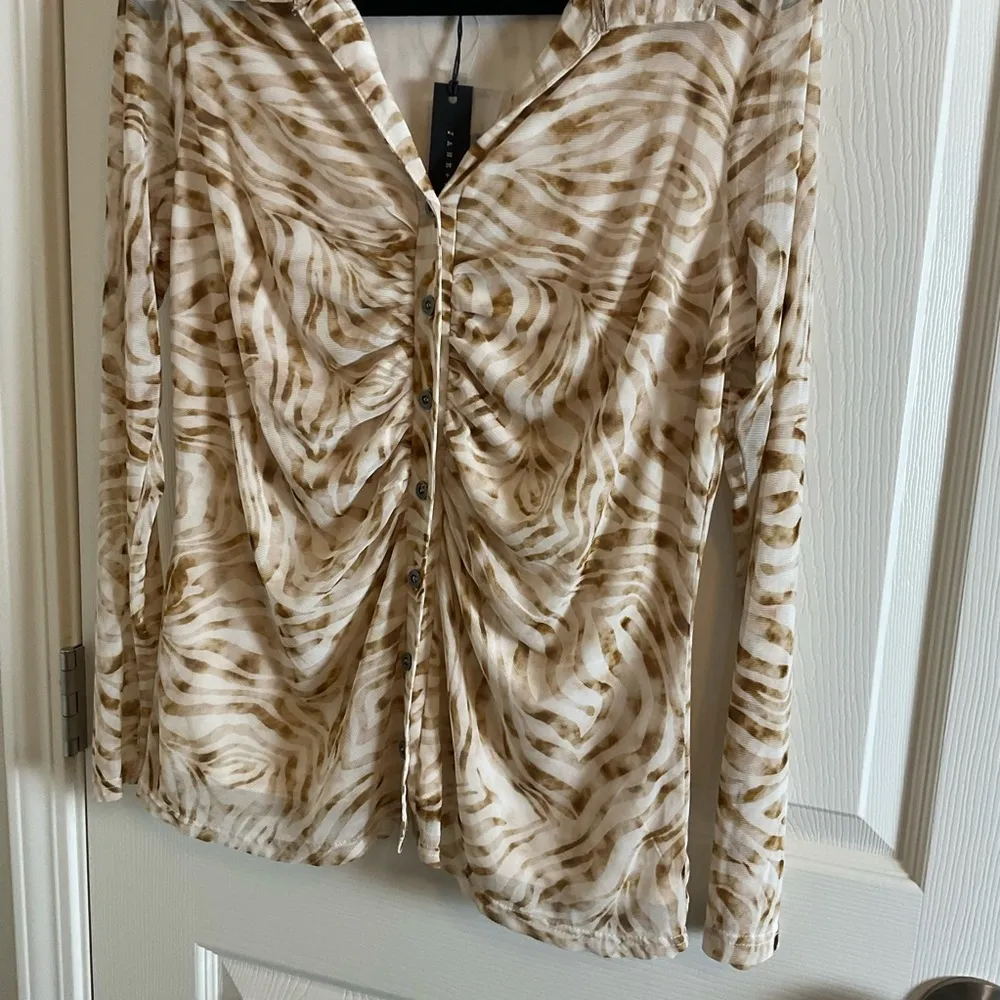 Jane+Delancey Elegant Cream and Brown Women's Top size large - Image 5