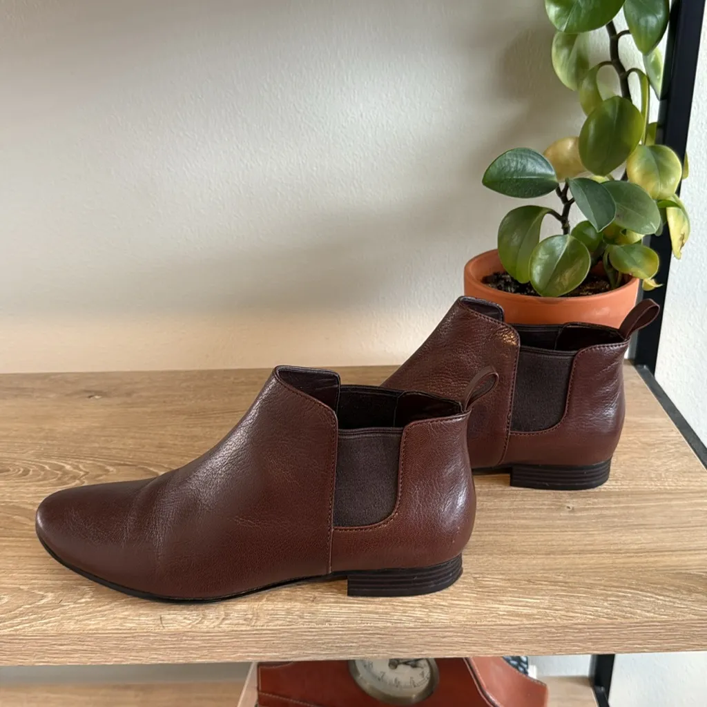 Cole Haan Grand OS Leather Chelsea Pull On Boots Booties, 8.5 - Image 4