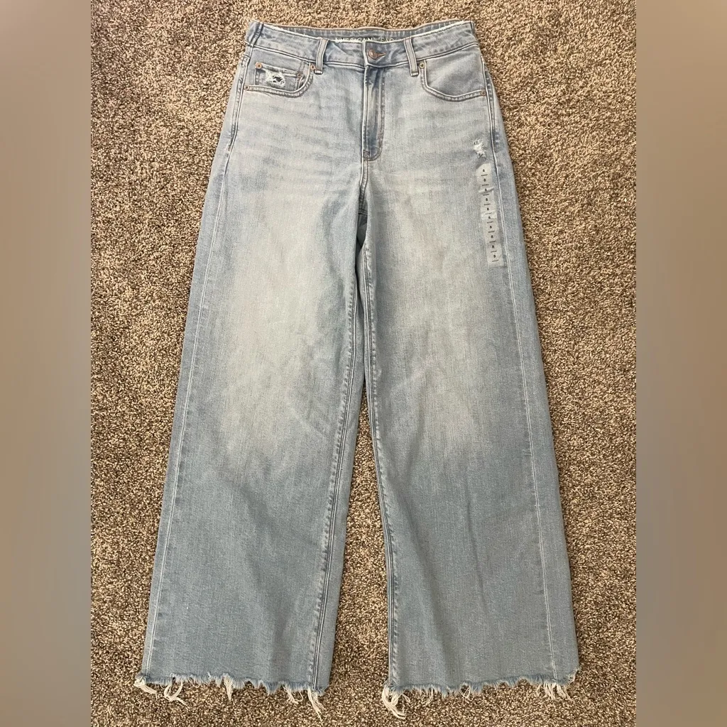 NWT Women’s American Eagle Super High-Rise Baggy Wide Leg Jeans Size 8 Short - Image 2