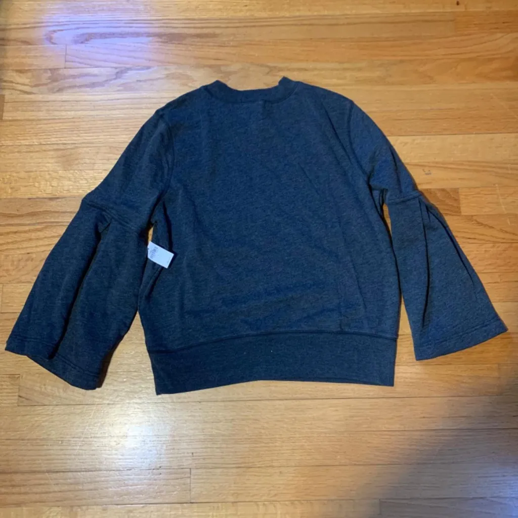 Gap Bell-Sleeve Crewneck Sweater Dark Charcoal Heather Gray Women's Large NWT - Image 5