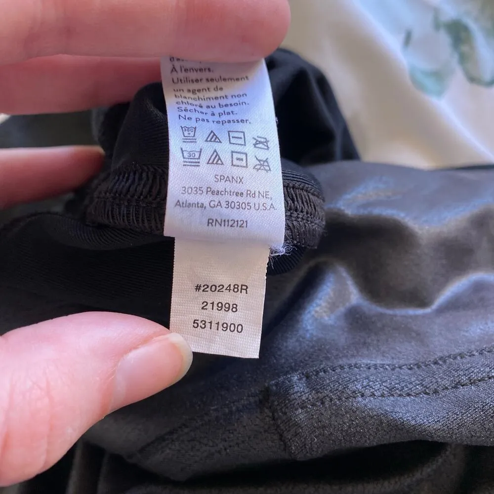 SPANX Quilted Faux Leather Leggings in Black Moto Pants Size Small - Image 8