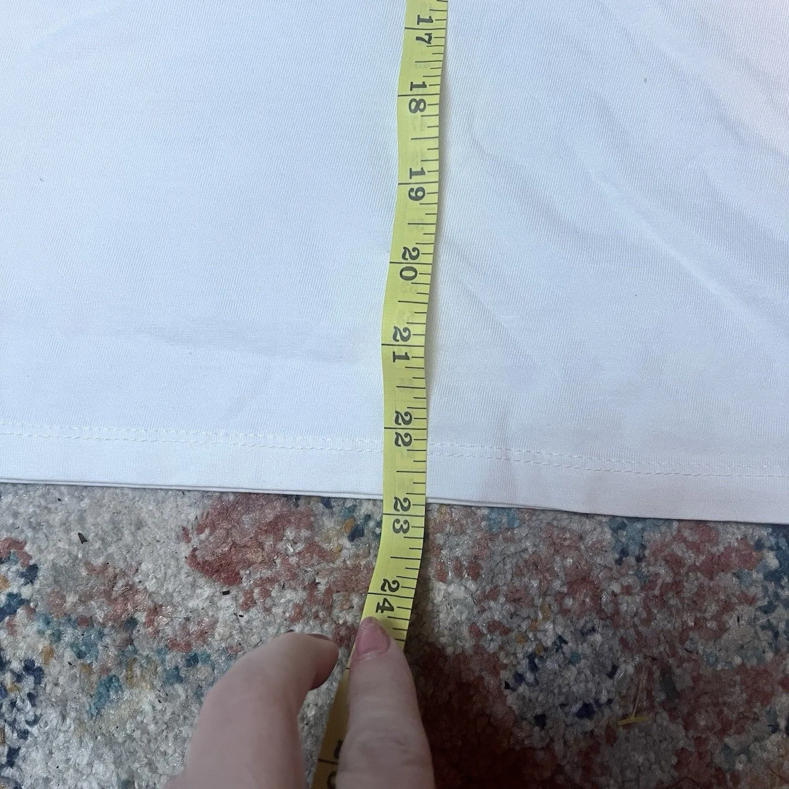 LEVIS T Shirt Size XS White EUC Flowers Label Women Basic - Image 3