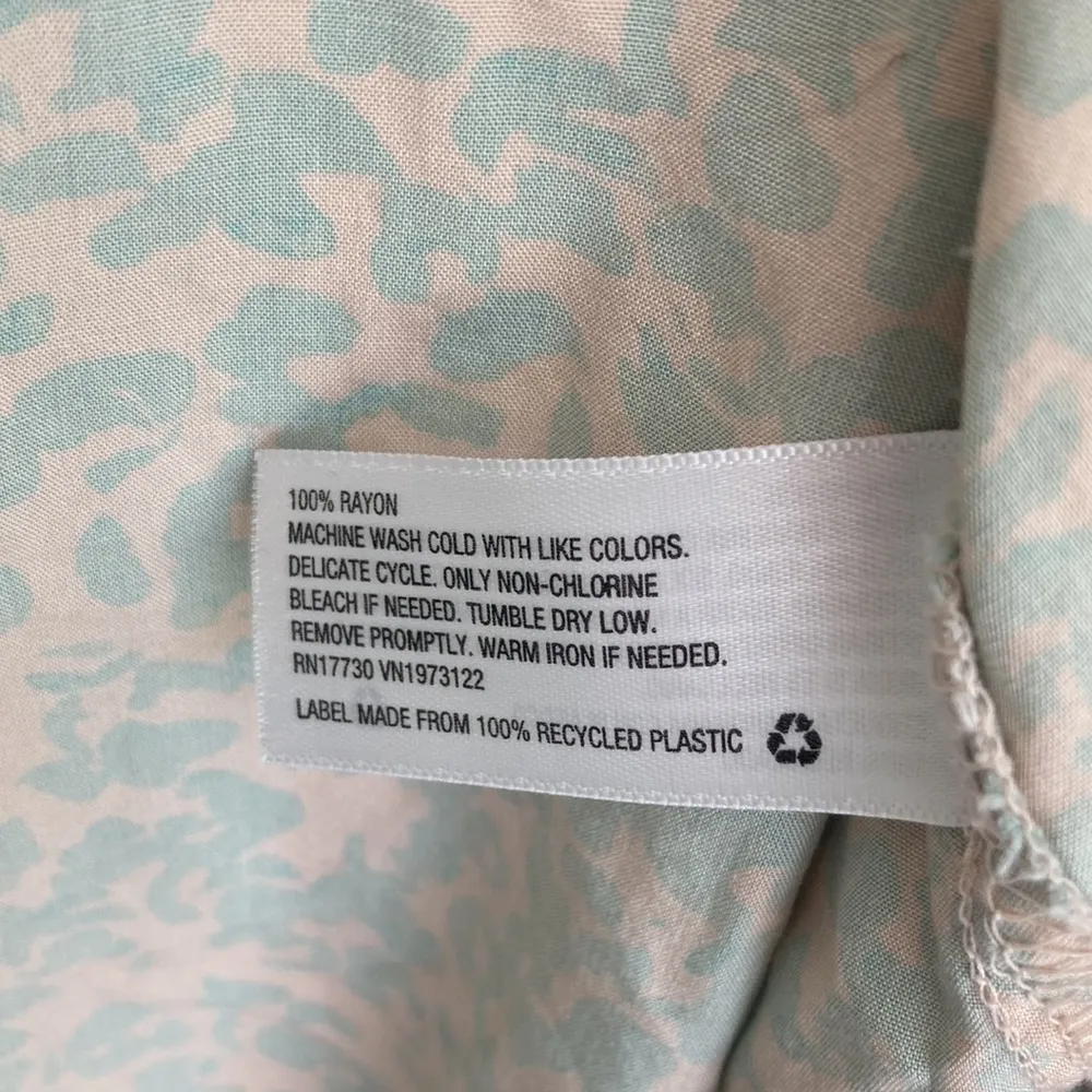 Ava + Viv| Tan Green Blouse Buttons on Back - Image 6