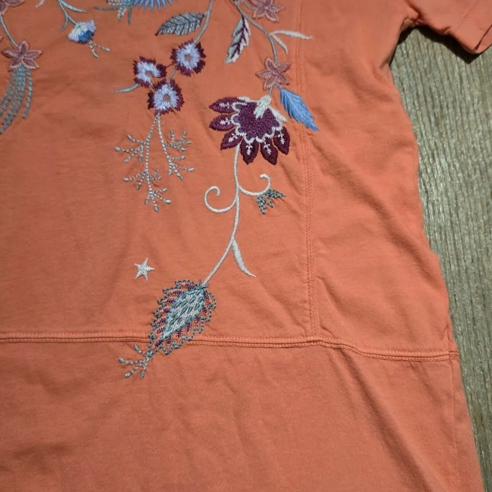 Johnny Was Phoebe Seamed Relaxed Tee T-Shirt XS Coral Embroidered Cotton Top - Image 6