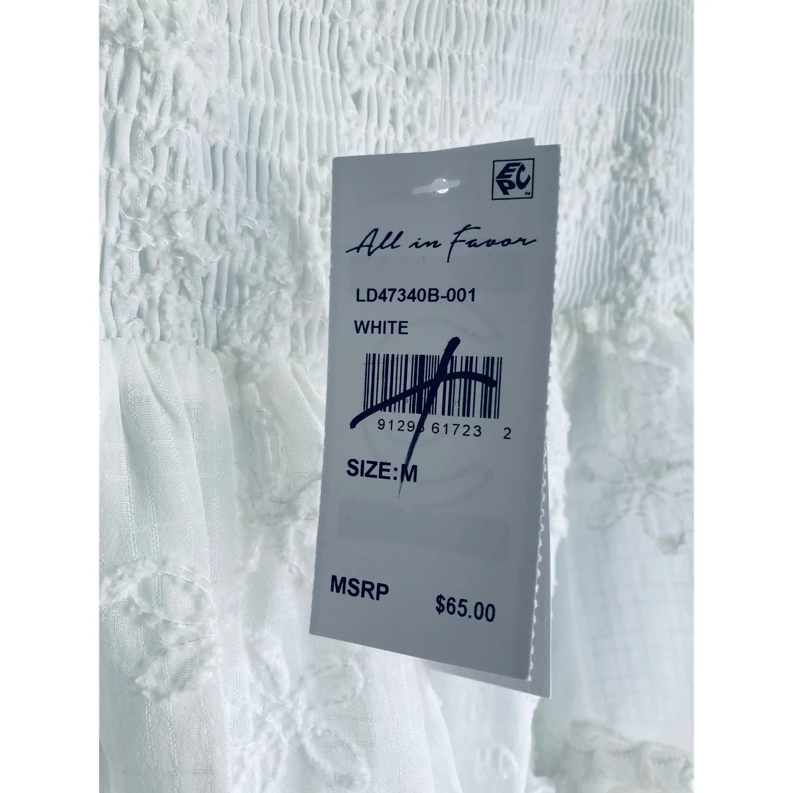 White Summer Dress Floral Embroidery All In Favor Medium NWT - Image 7