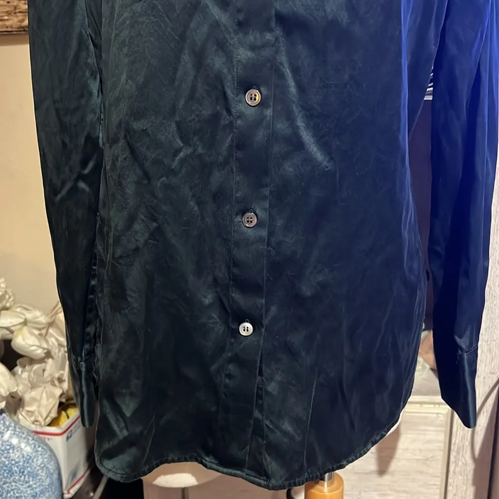 Theory  Deep Green Button Down Shirt size Large - Image 3