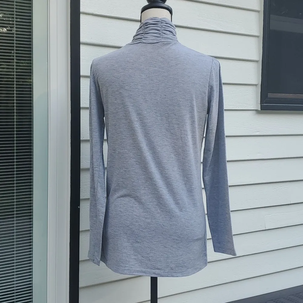 Nine 1 Eight Ruched Neck Turtleneck Size L - Image 4