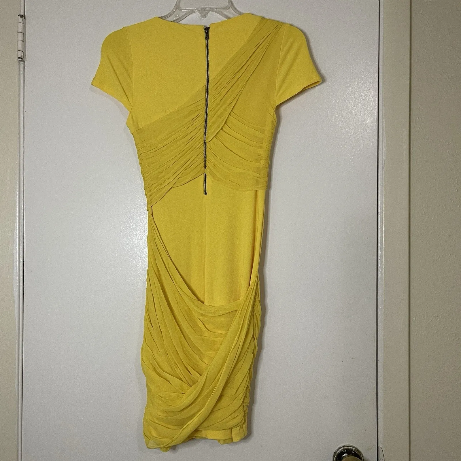 Alice + Olivia Goddess yellow wrap short sleeve bodycon mini silk dress US 2 - Image 7