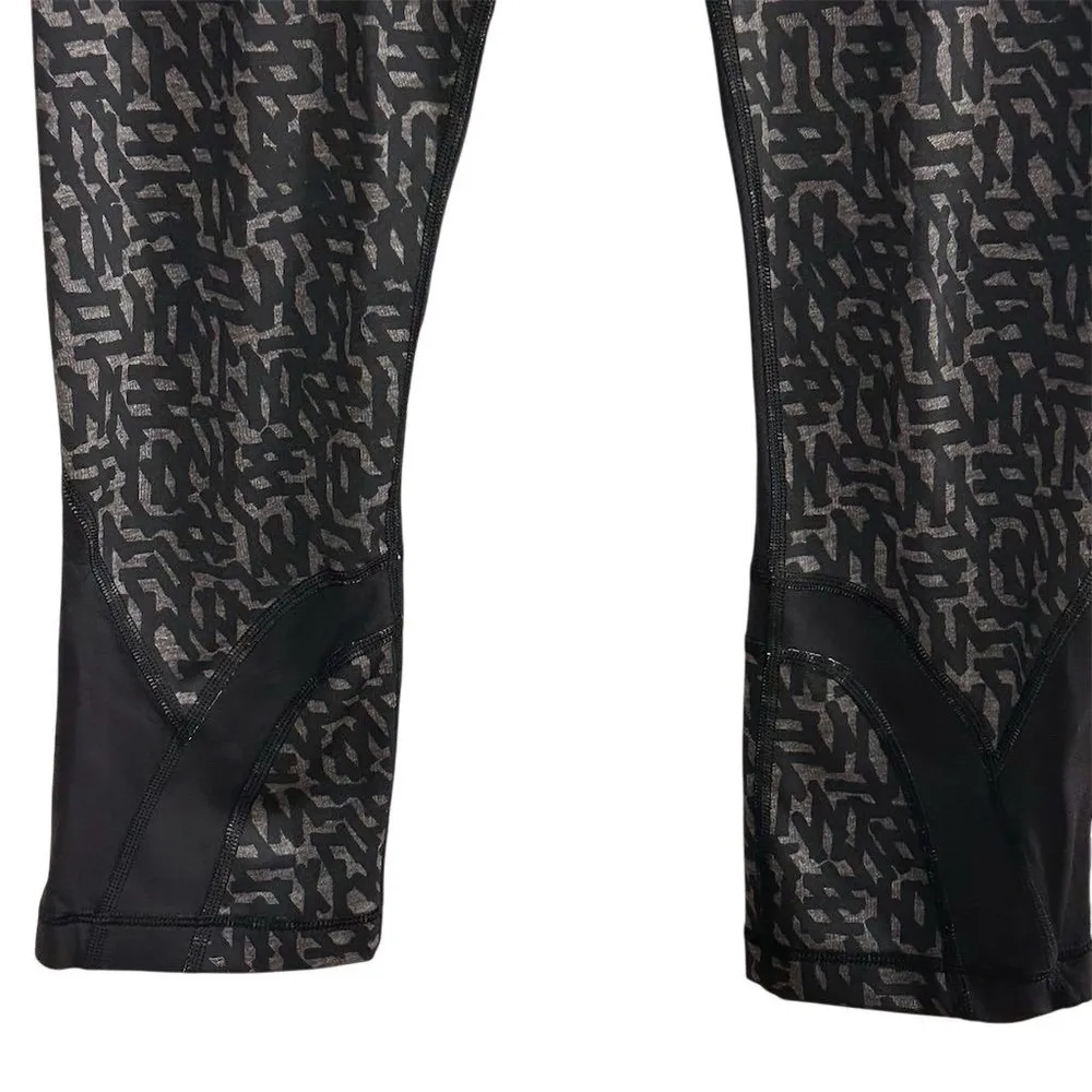 Lululemon Women's Black Inspire Crop Leggings Size 8 Running Yoga Gym - Image 3
