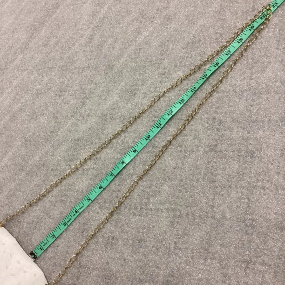 White Ostrich Mini Faux Leather Purse with Gold Clasp & Gold Chain * NEW - Image 8