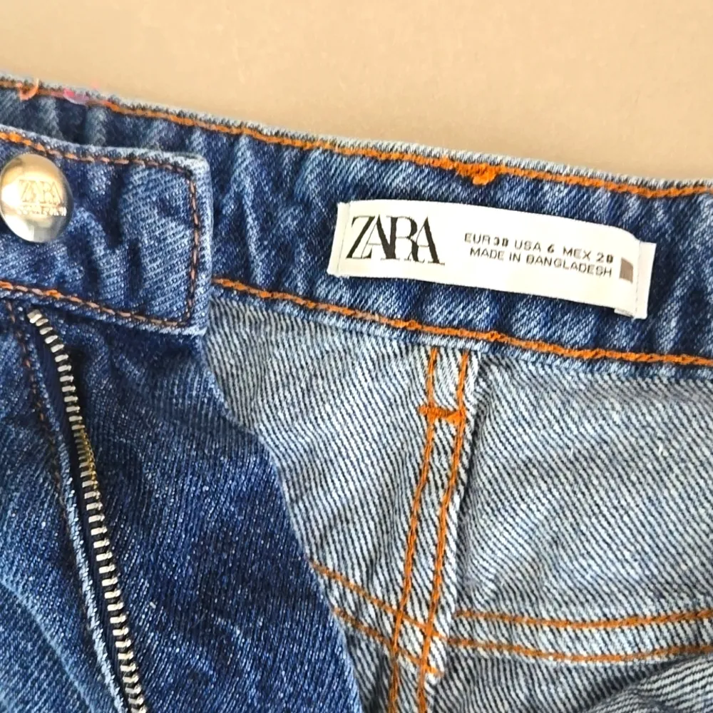 Zara High Rise Blue Raw Hem Shorts Size 6 - Image 4