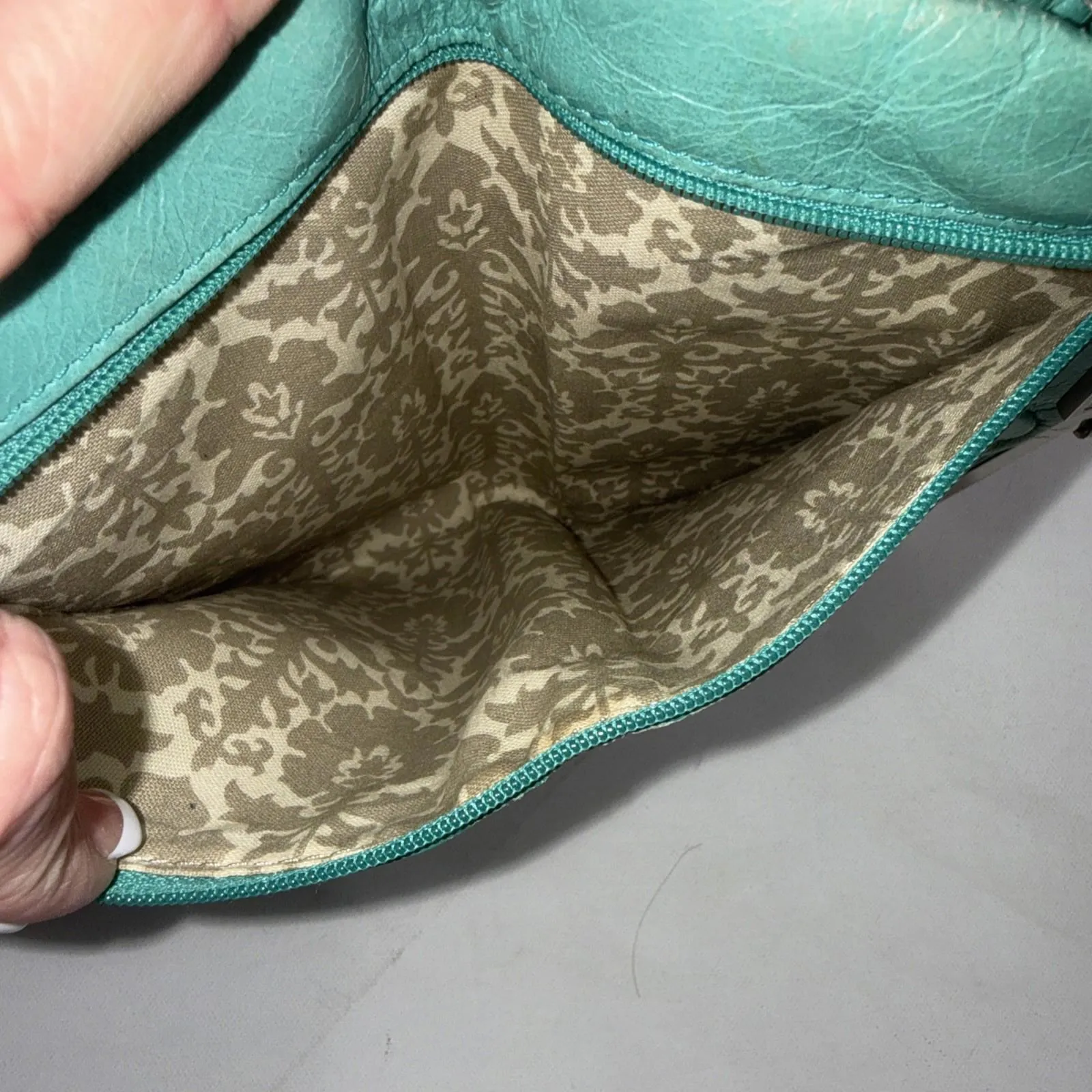 Vintage Y2K Hobo Embossed Leather Teal Carry All Clutch Equestrian Lauren Wallet Green - Image 9