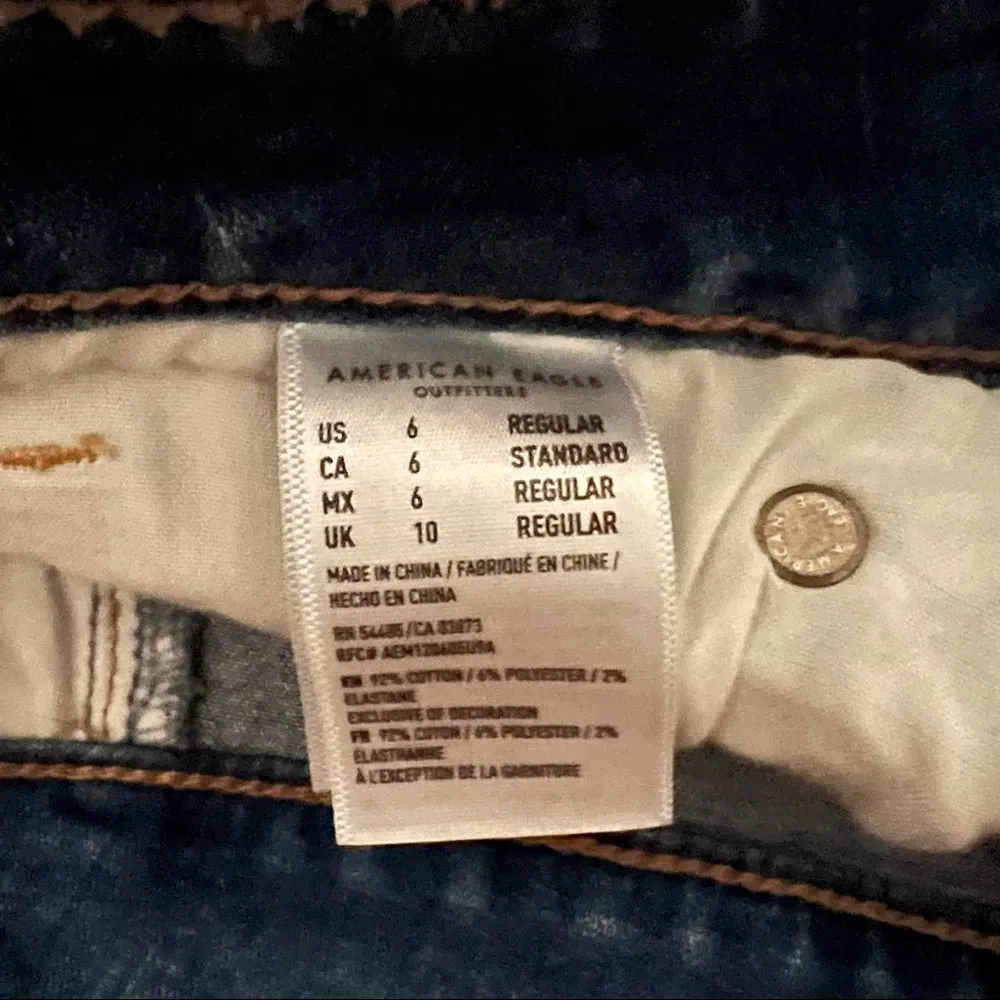 American Eagle Super Stretch Denim Hi-Rise Mini Distressed Skirt Size 6 Regular - Image 5