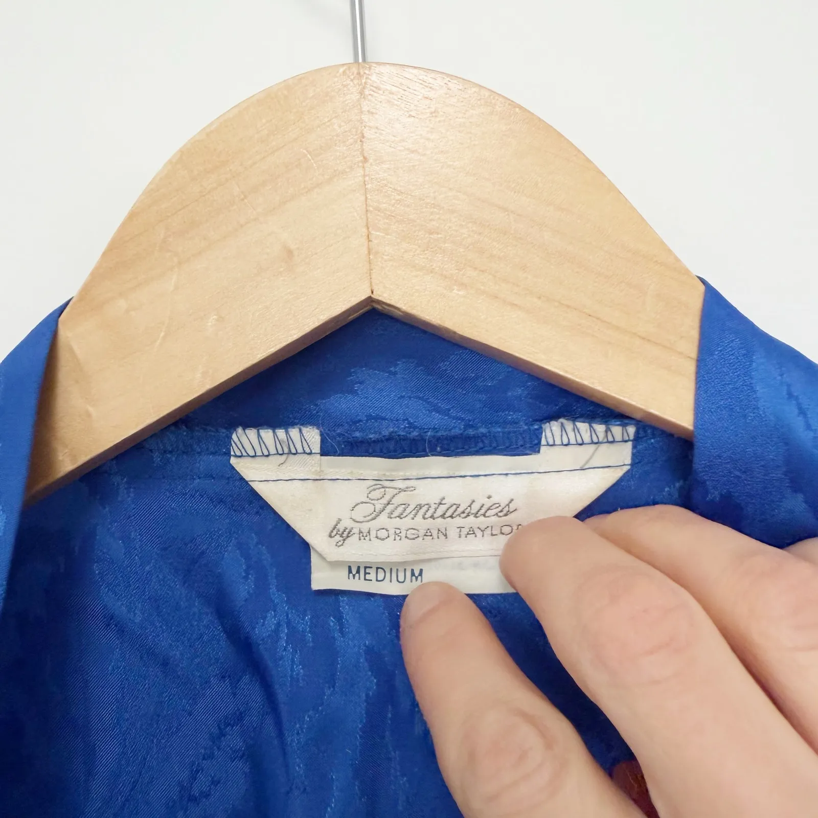 Vintage Fantasies by Morgan Taylor Blue Belted Robe Sz M - Image 4