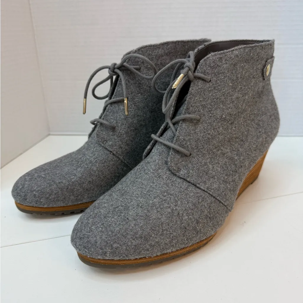 NEW Dr. Scholl's Wedge Booties size 9 Gray - Image 4