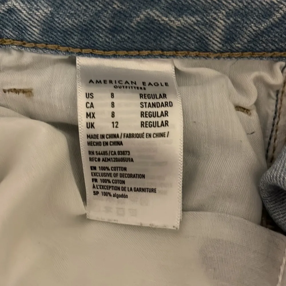 American Eagle mom jeans - Image 6