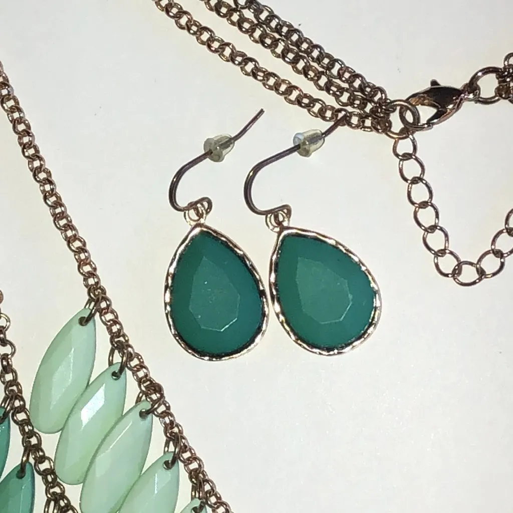 Elegant Multi - Image 2