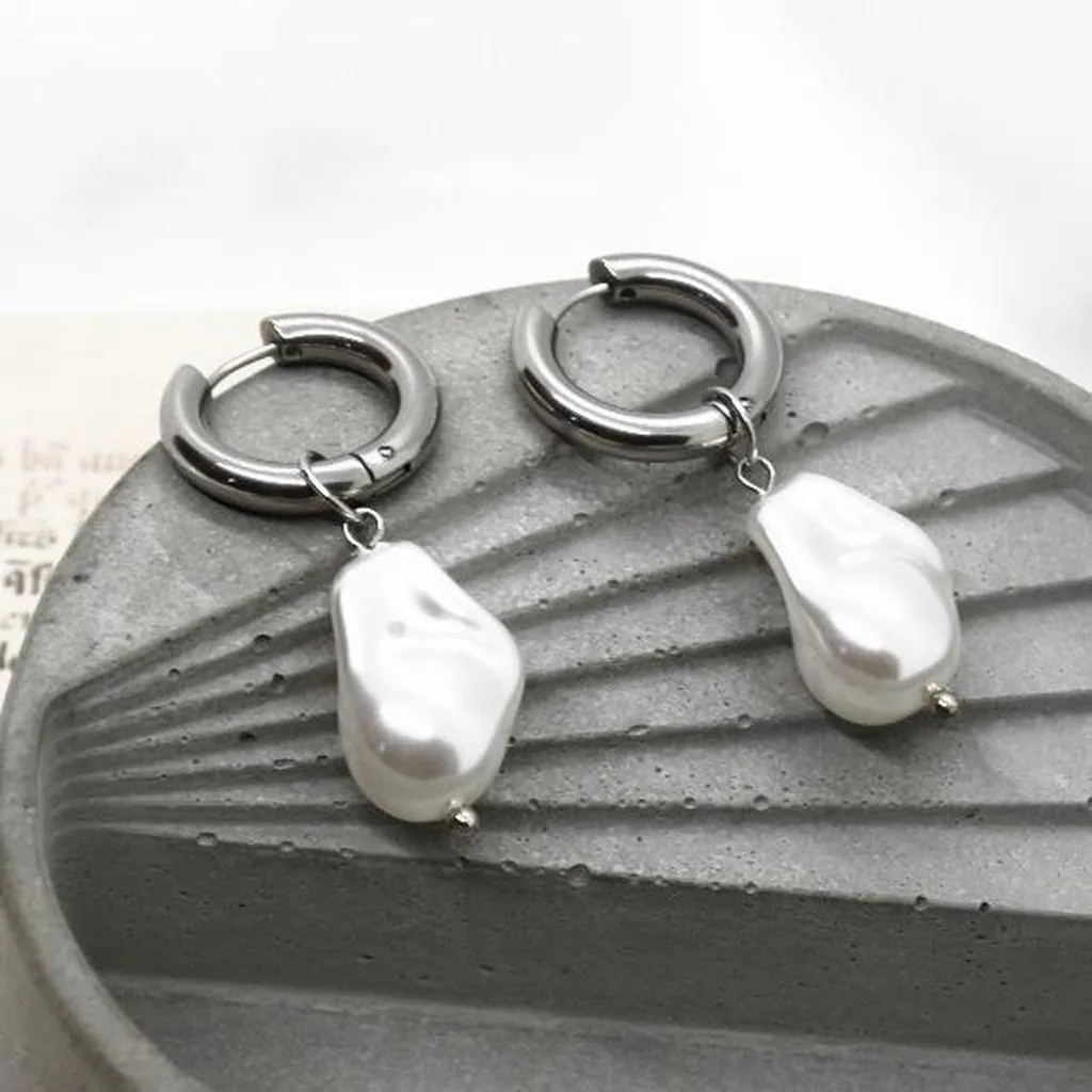 Baroque Pearl Earrings Silver - Image 4