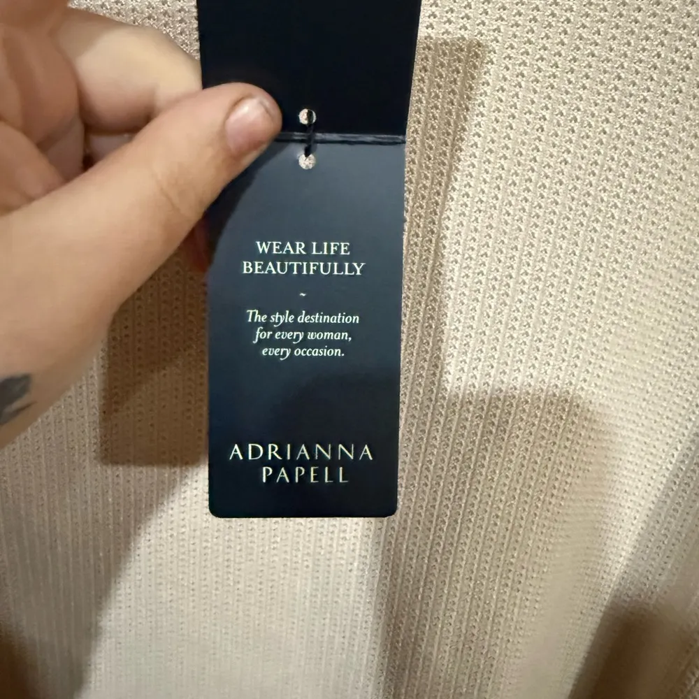 Adrianna Papell Tan knit Tee size xl - Image 5