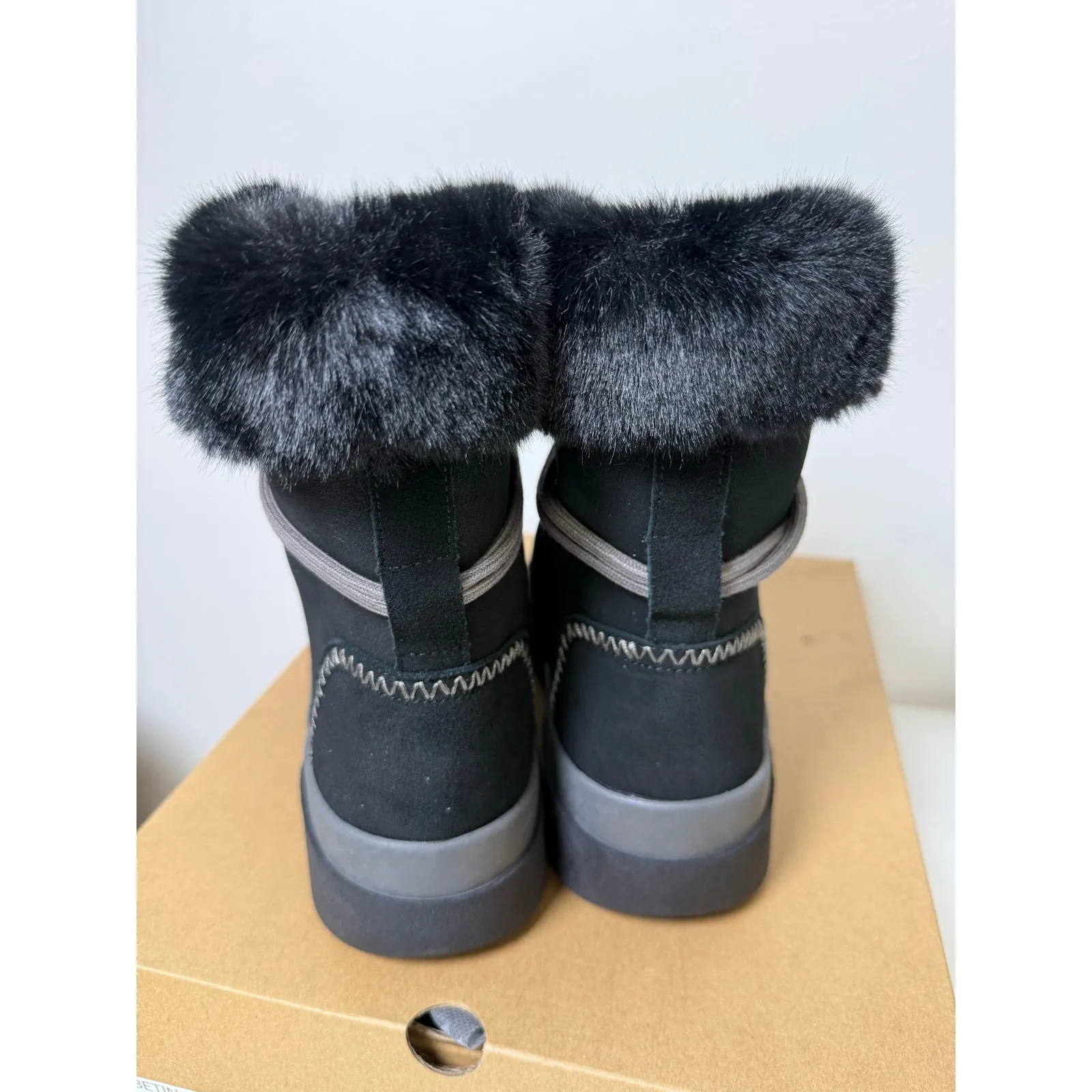 COUGAR womens Betina Size 9 - Image 5