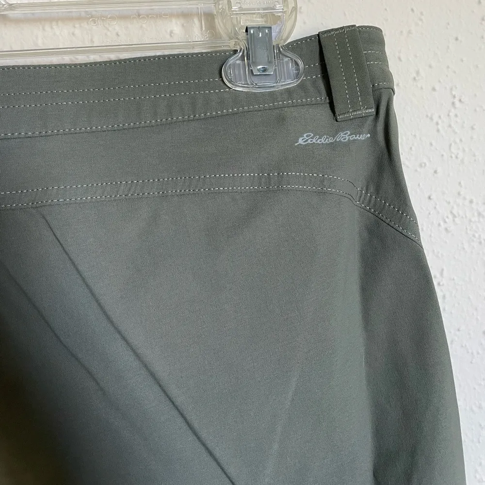 Eddie Bauer  Rainier Capris - Image 9