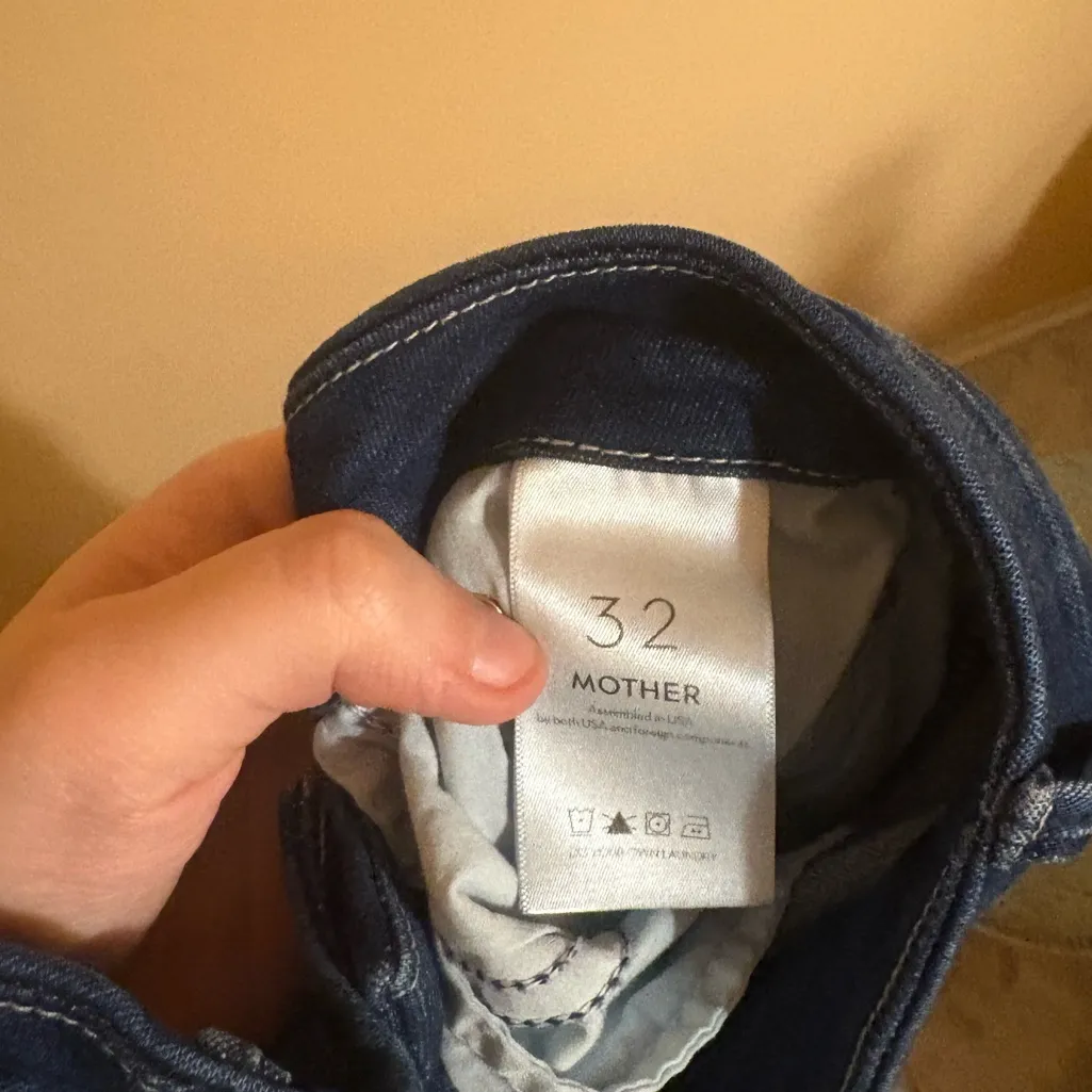 Mother High Waisted Looker Ankle Jeans in The Road to Paradise - Image 6