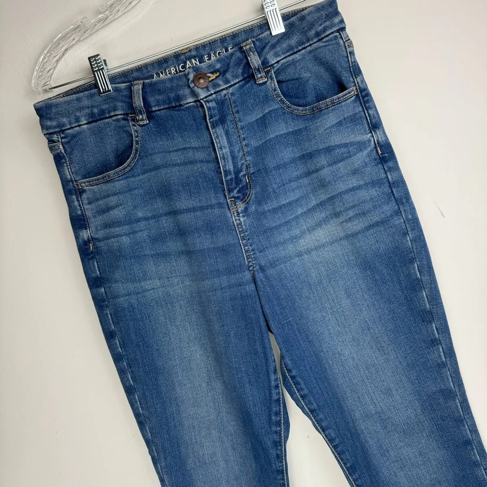 American Eagle Curvy High Rise Jeggings Sz 12 SHORT Medium Wash Stretch Denim - Image 6