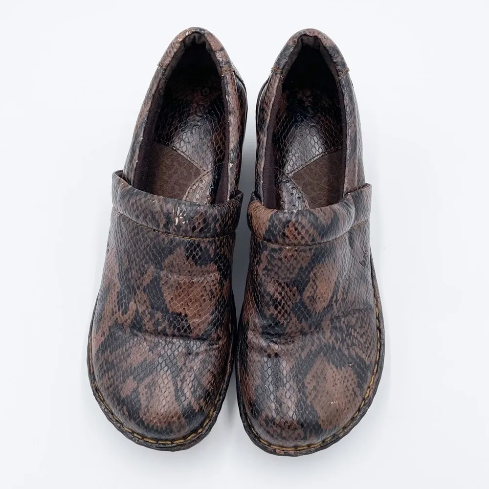 B.O.C Born Concepts Women's Brown Reptile Embossed Faux Leather Clogs Size 9 - Image 4