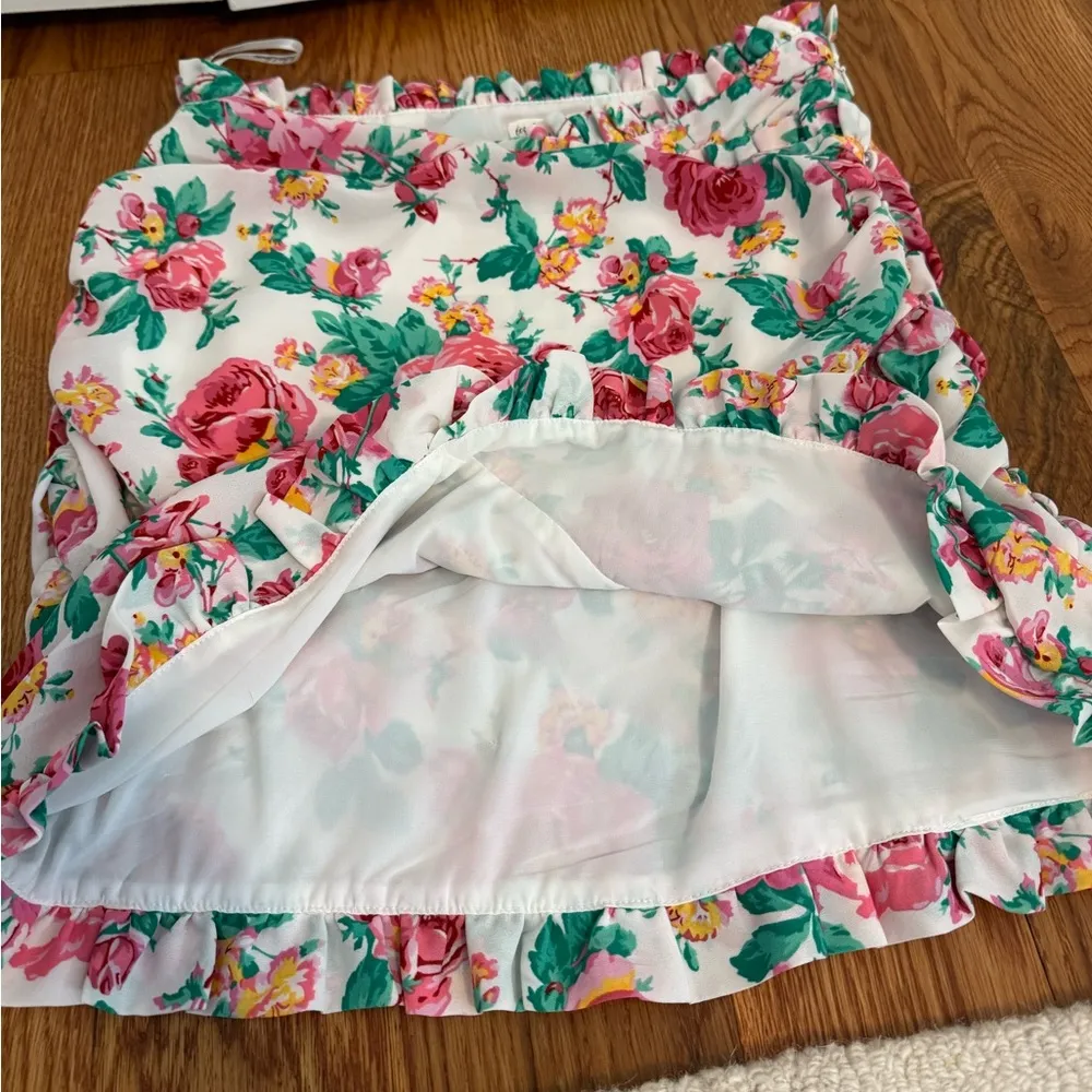 For Love & Lemons Becca Mini Skirt in Ivory With Pink Flowers size Medium - Image 8