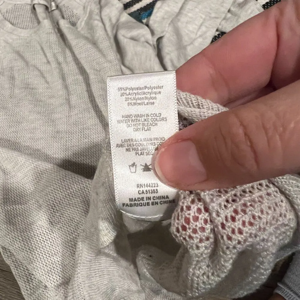 Bishop and Young  medium blouse - Image 6