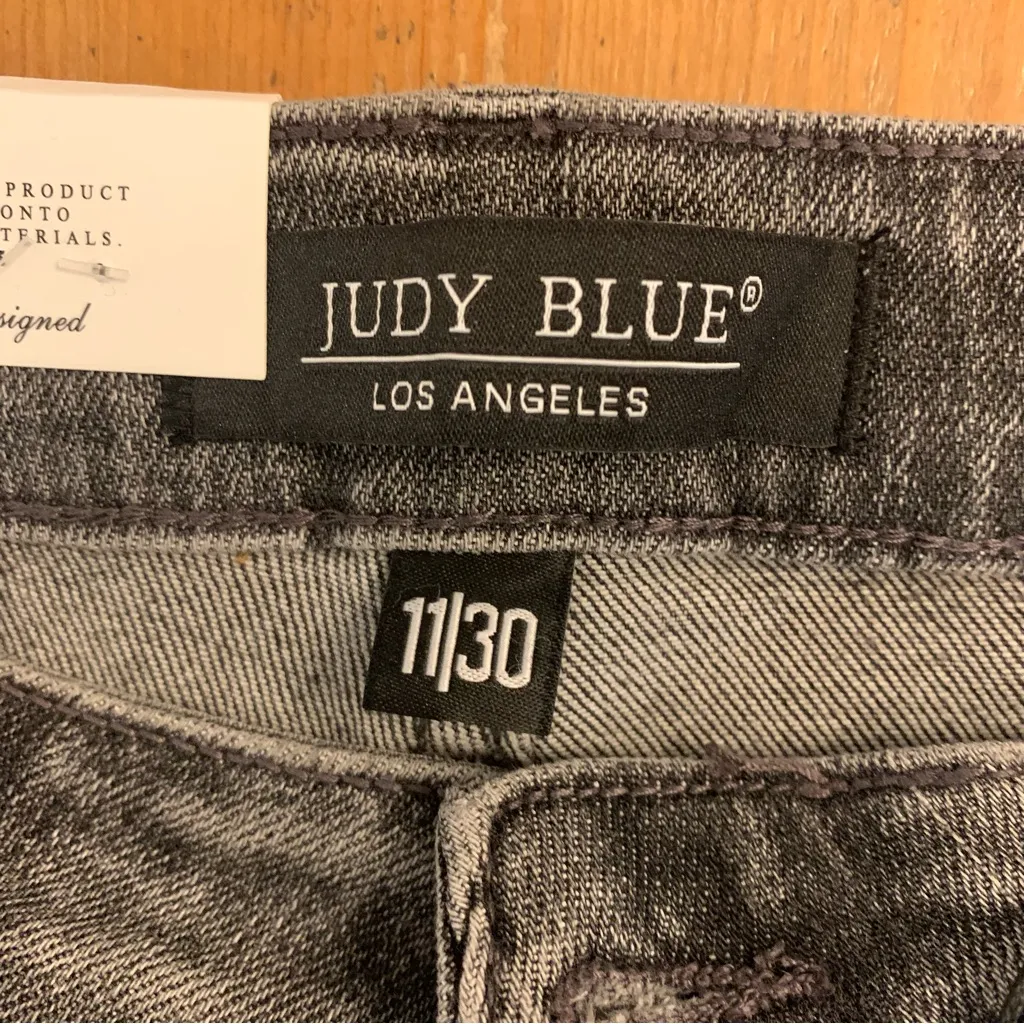NWT Judy Blue Straight Fit High Waist Beaded Gray Wash Jeans Size 11/30 - Image 2