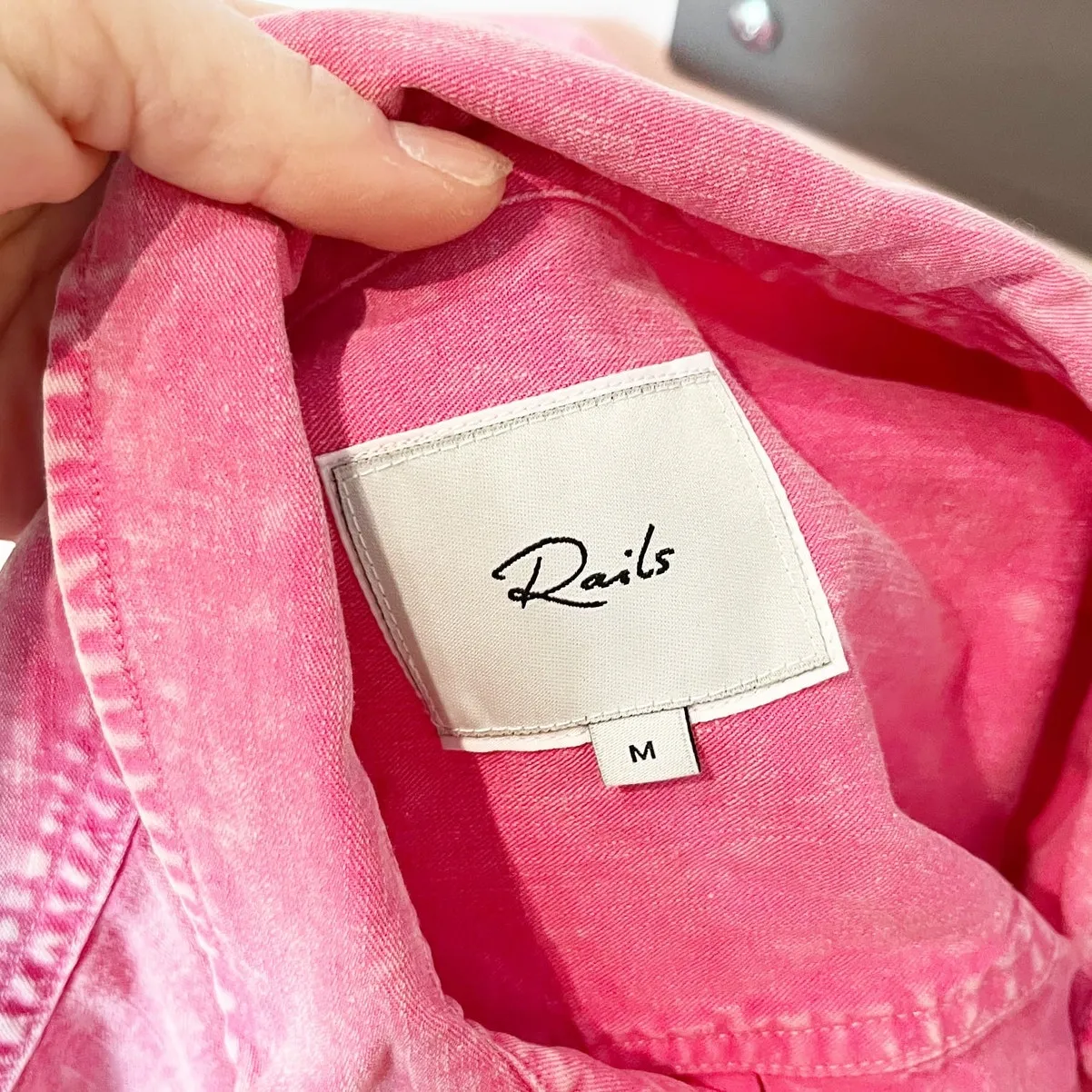 Rails Oversized Barrett Chambray Linen Blend Button Up Shirt Vivid Pink Medium - Image 3