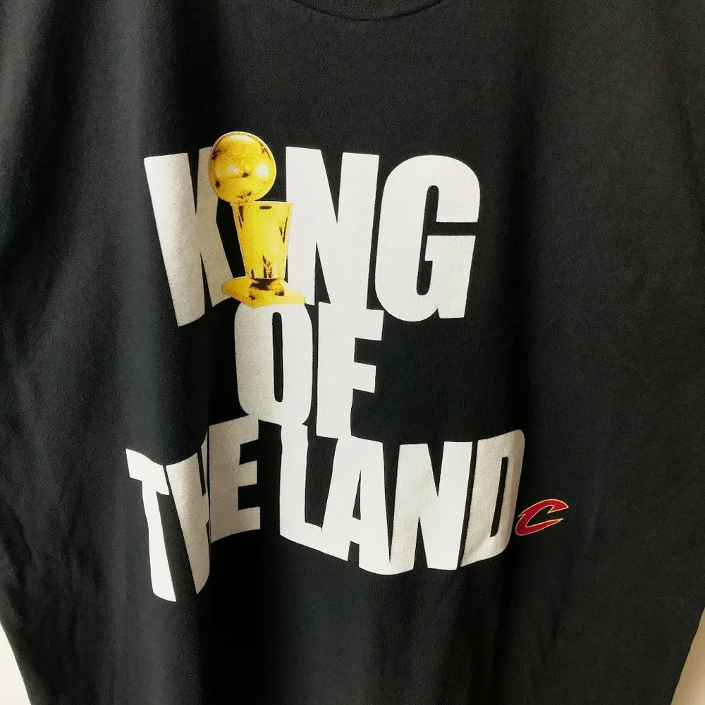 Nba 2016 King Of The Land Lebron James T Shirt  Cavs Black Basketball Graphic Tee - Image 5