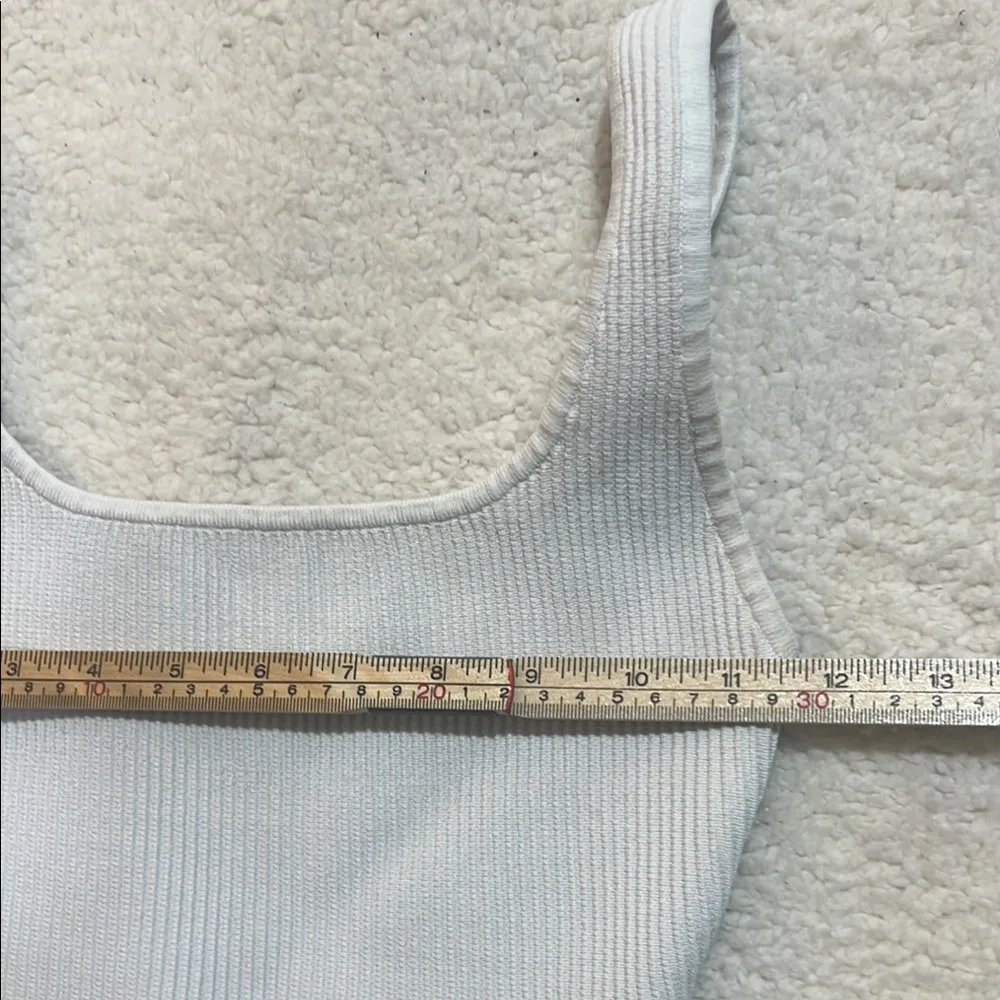 Aritzia Babaton Sculpt Knit Squareneck Cropped Tank Size XS In White - Image 6