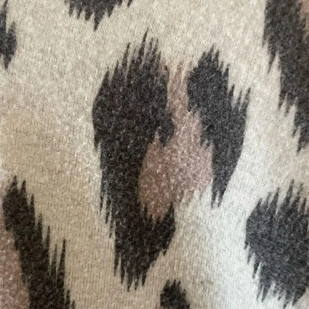 Socialite V Neck Long Sleeve Top Womens Multi Leopard Print Soft SZ L -#1687 - Image 8