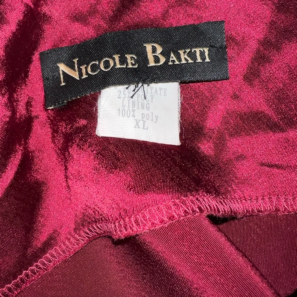 Gorgeous Vintage Y2K Nicole Bakti Ruby Satin Evening Gown! - Image 8
