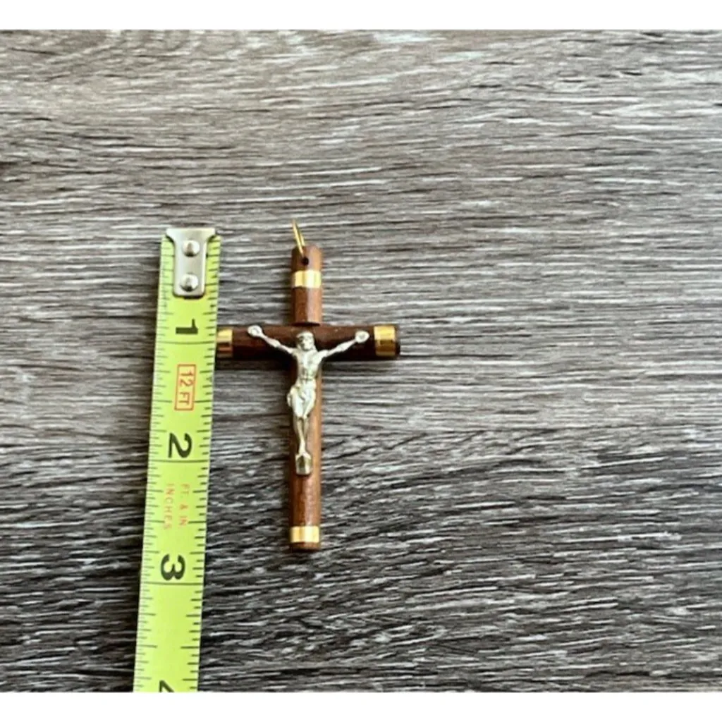 Vintage Wood Crucifix Cross Jesus Pendant Necklace Religious Gold Tone Brown - Image 4