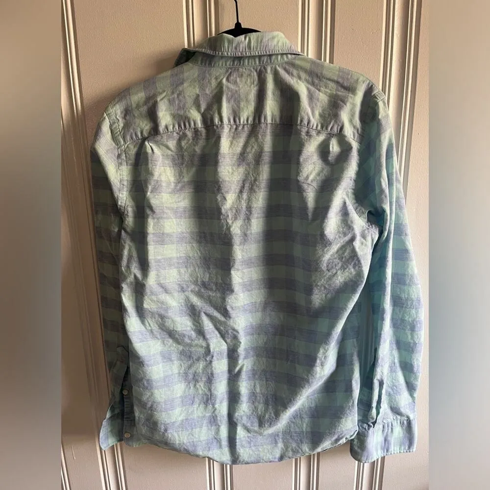 Faherty button down plaid shirt size small - Image 2