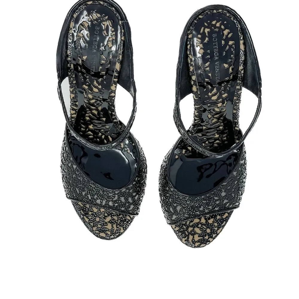 Bottega Veneta black patent lasercut lace strappy high heel sandals size 37.5 - Image 3