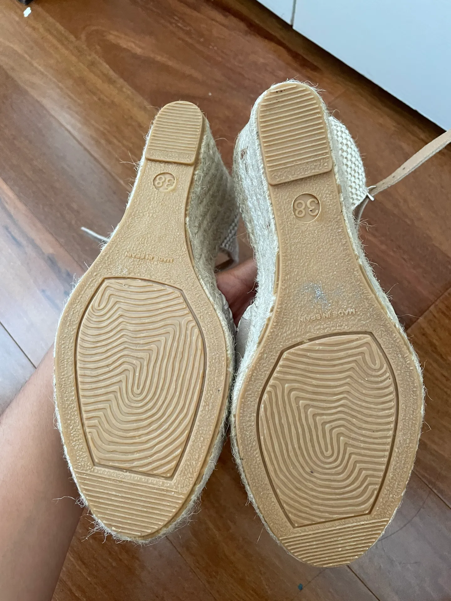 Nude Wedges Tan Size 7.5 - Image 4