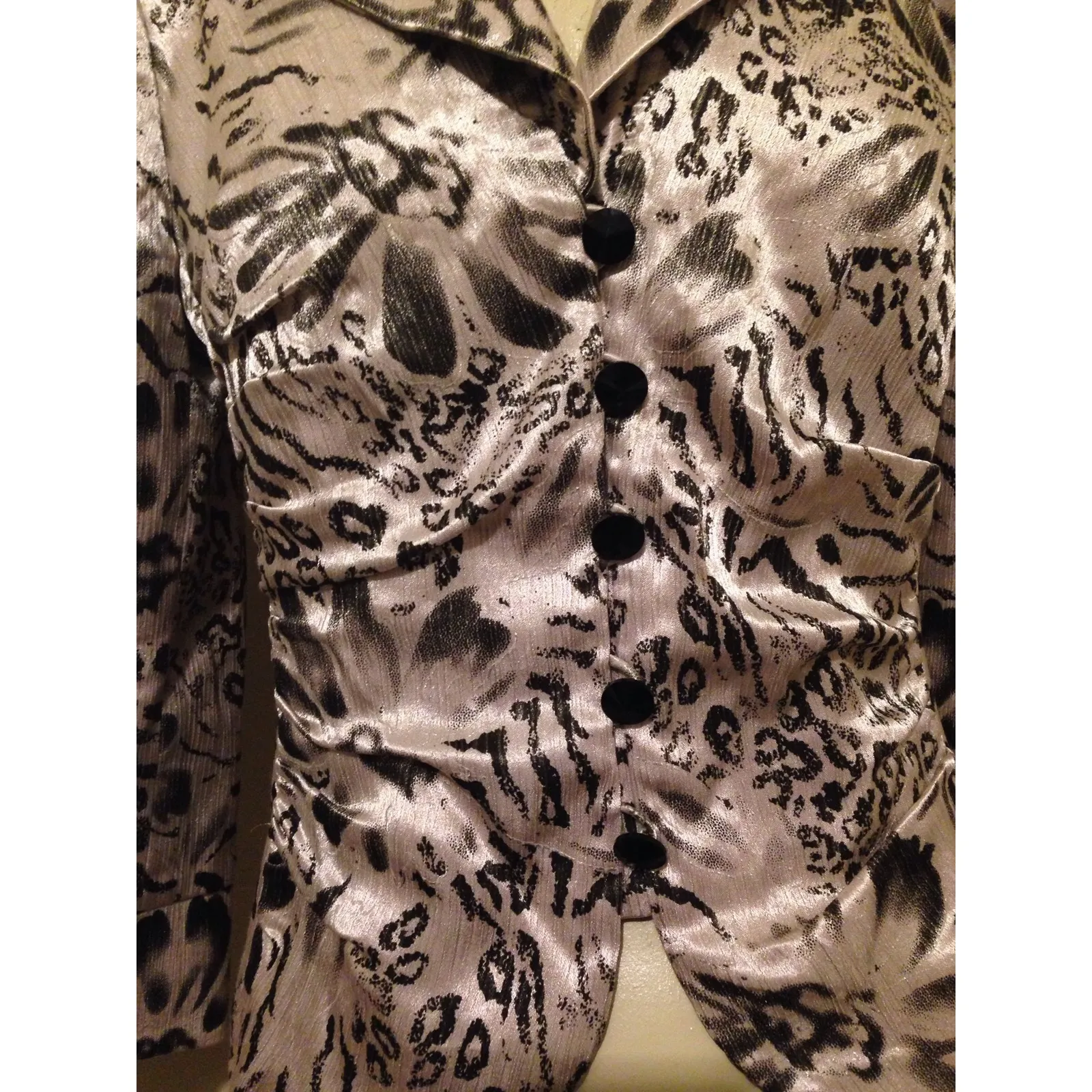 #7 Women's  Size: 4 Elegant Silky Animal Print Top by Adrianna Papell - Image 3