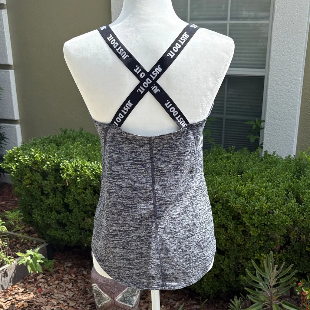 Nike Women's Black and White Tank Top - Image 4