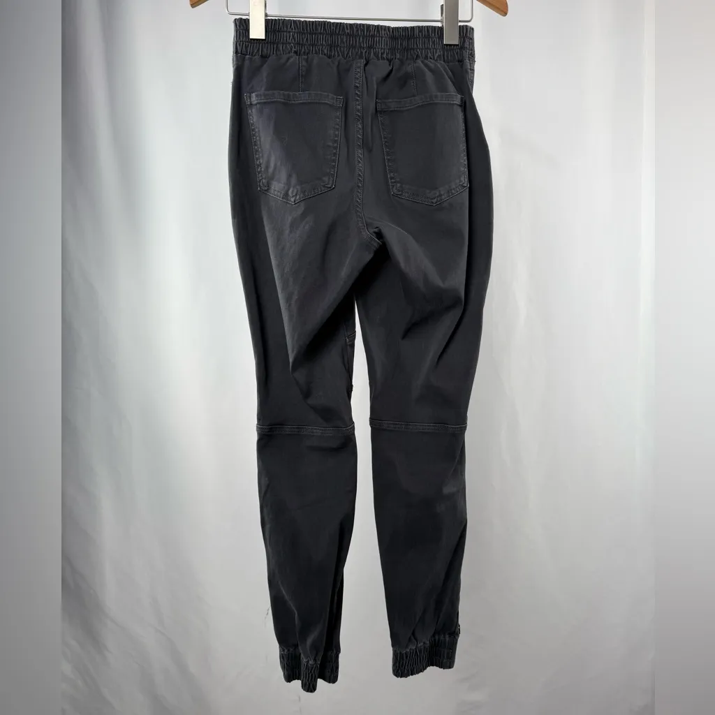 Spanx Stretch Twill Cargo Jogger Pant in Washed Black Size Small - Image 5