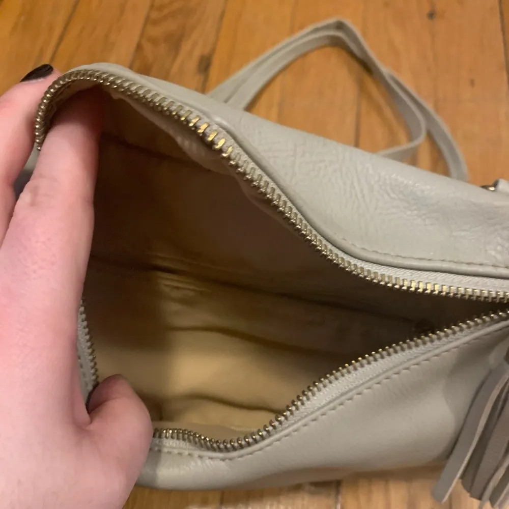 Italian Leather Convertible Gray Cross Body Bag/Clutch with Tassel Zipper Pulls - Image 4