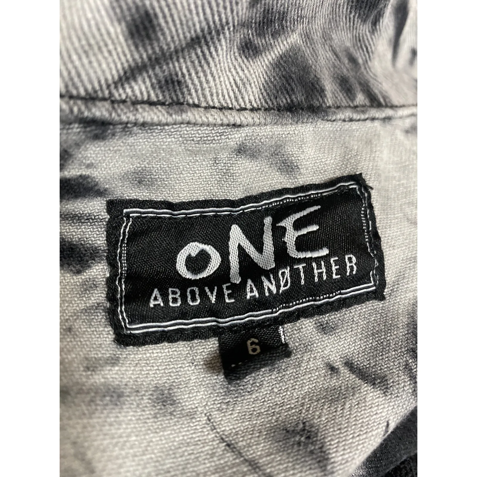 One Above Another Women's Gray Paint Splash Button Denim Overalls Jumpsuit Sz S - Image 4