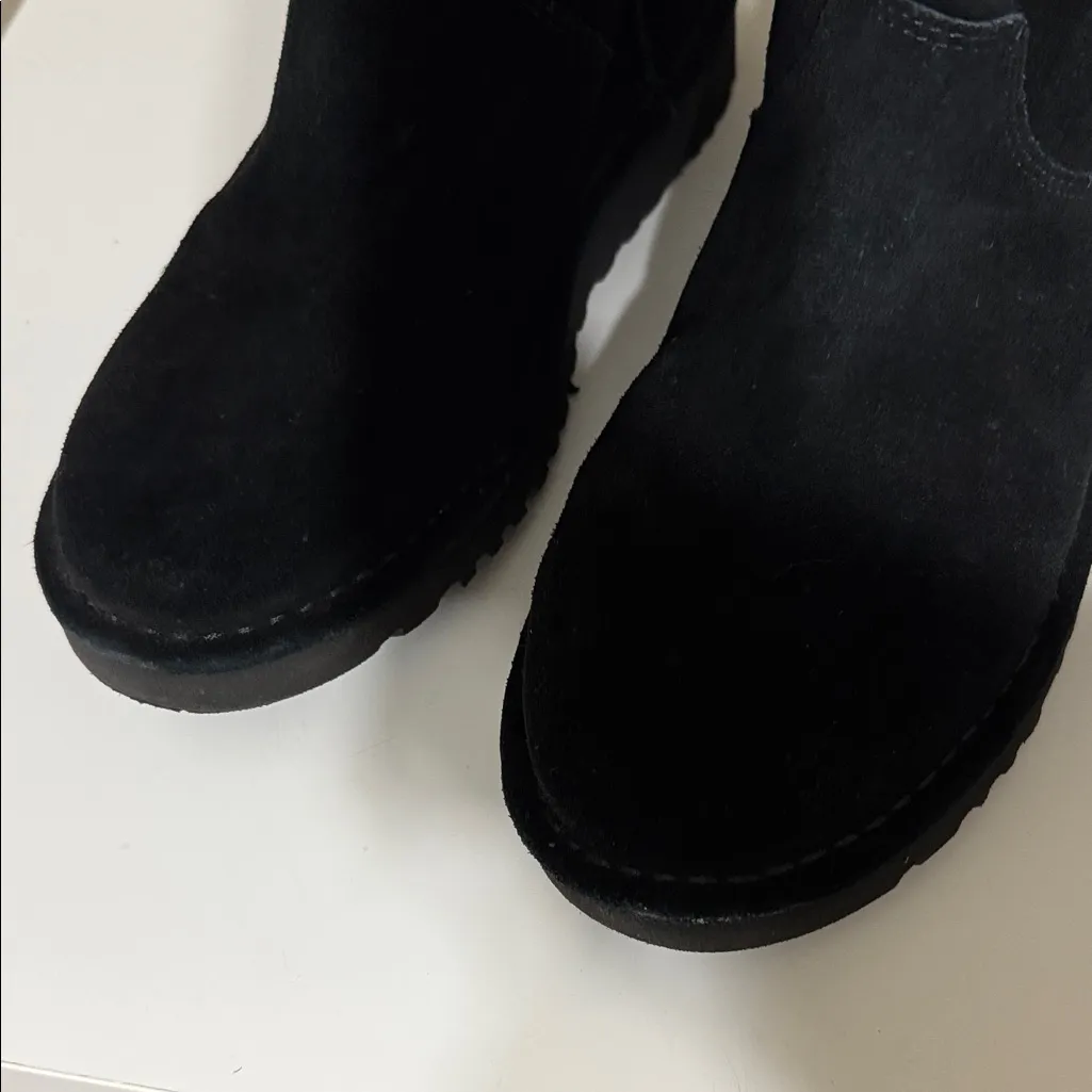UGG Black Suede Ankle Boots Size 7 - Image 4