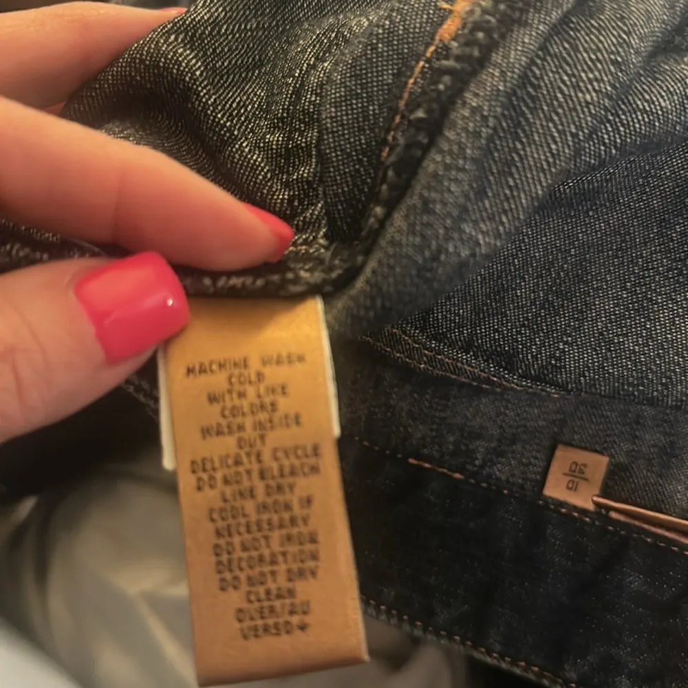 Dana Buchman Ileana  DB jeans size 10 Flare Jeans with Sparkly stones sewn - Image 6