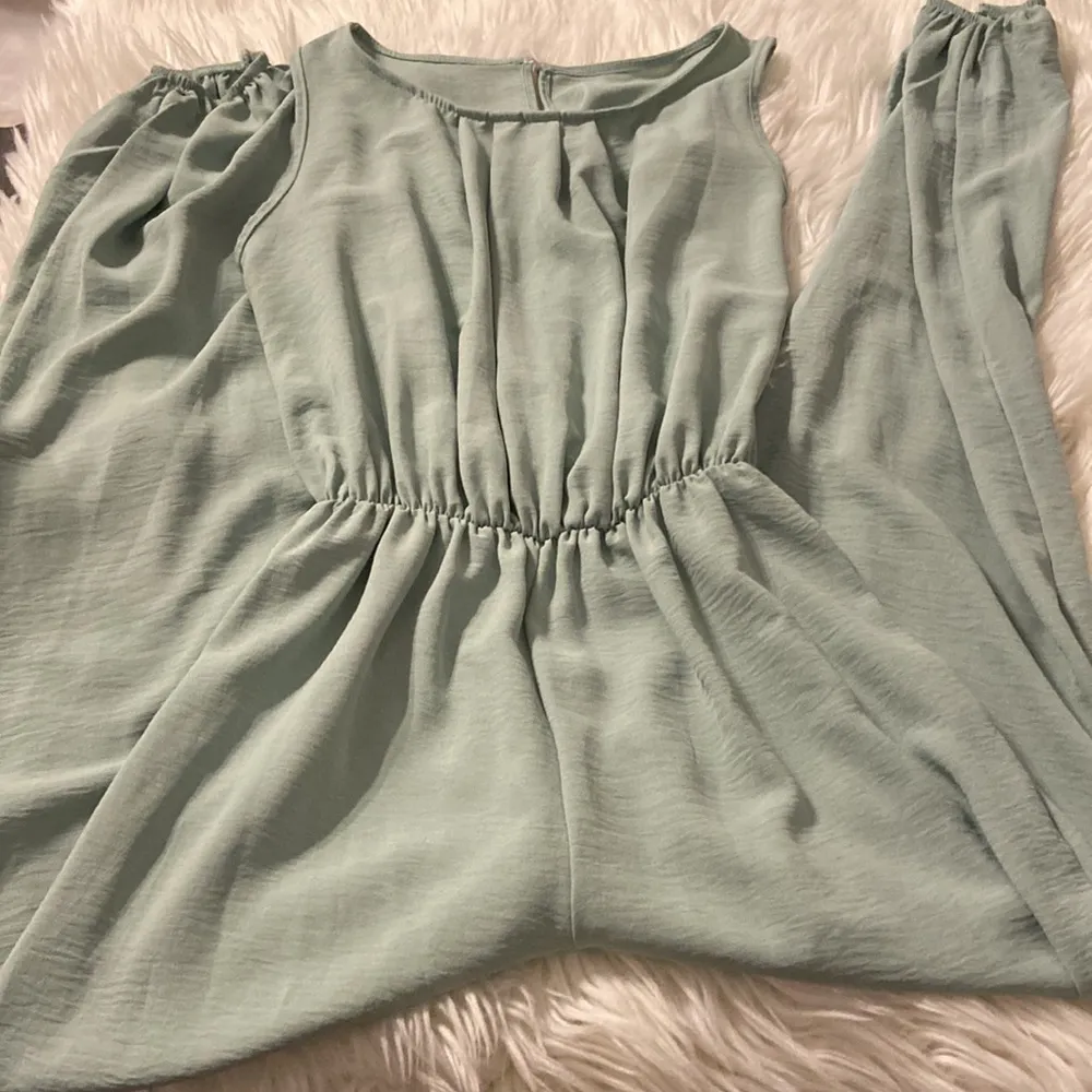 Beautiful Light Green Jumper no size bust 34” and inseam 29” Made in Italy - Image 2