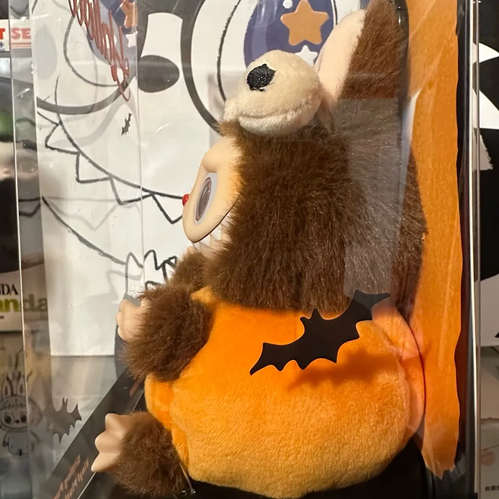 Pop Mart Halloween Sitting Pumpkin Labubu 100% authentic Orange - Image 5