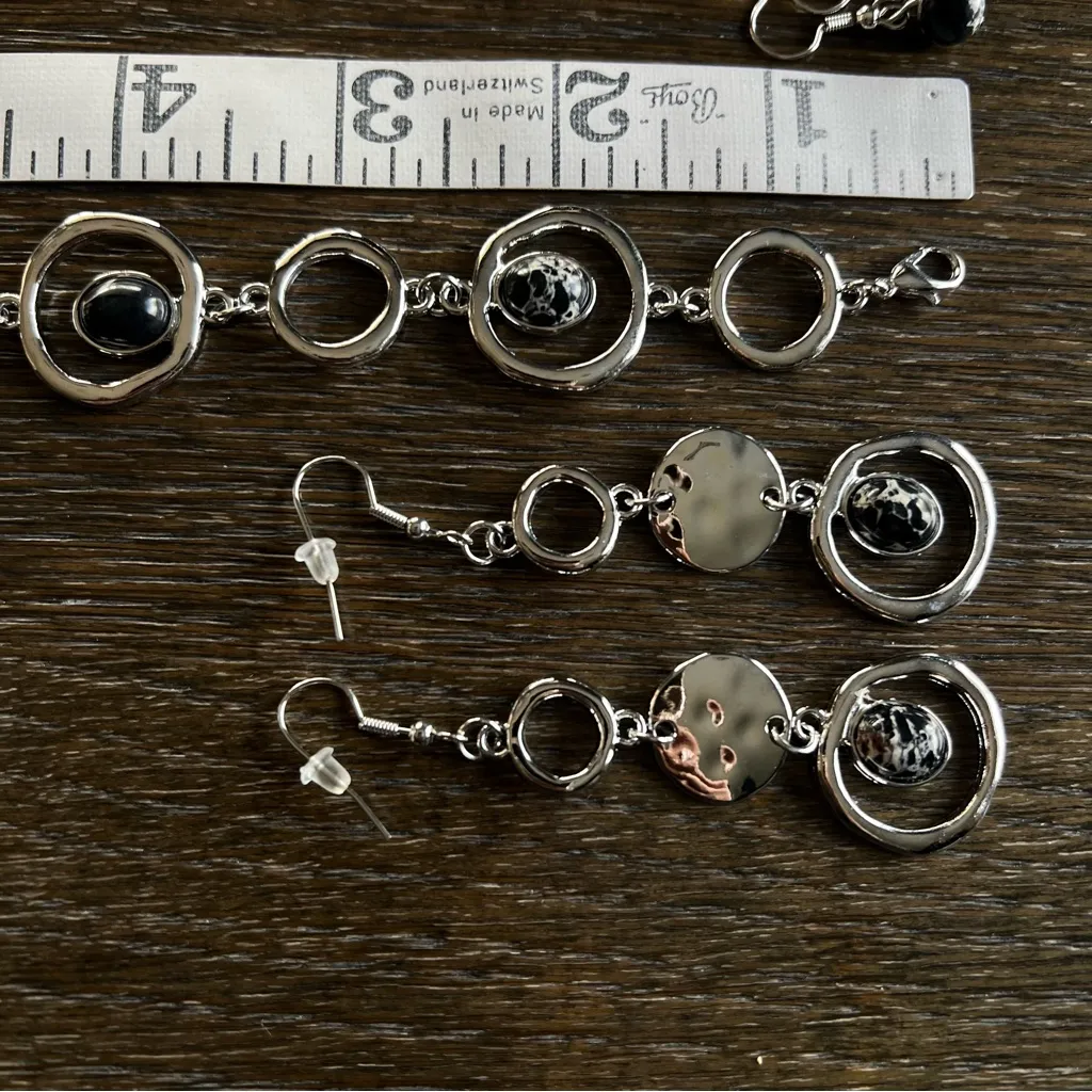 NEW Matching Custom Jewelry Set, Necklace/Bracelet/2pairs of earrings Silver - Image 9